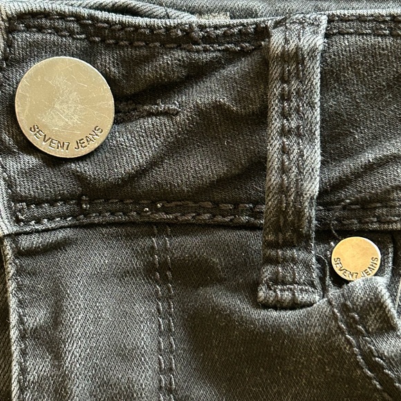 Seven7 Booty-Shaper Stretchy Skinny Jeans in Black - size 10 - Picture 12 of 14